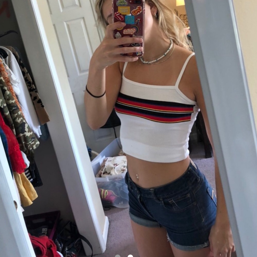 cute crop top!!!✨✨🥰